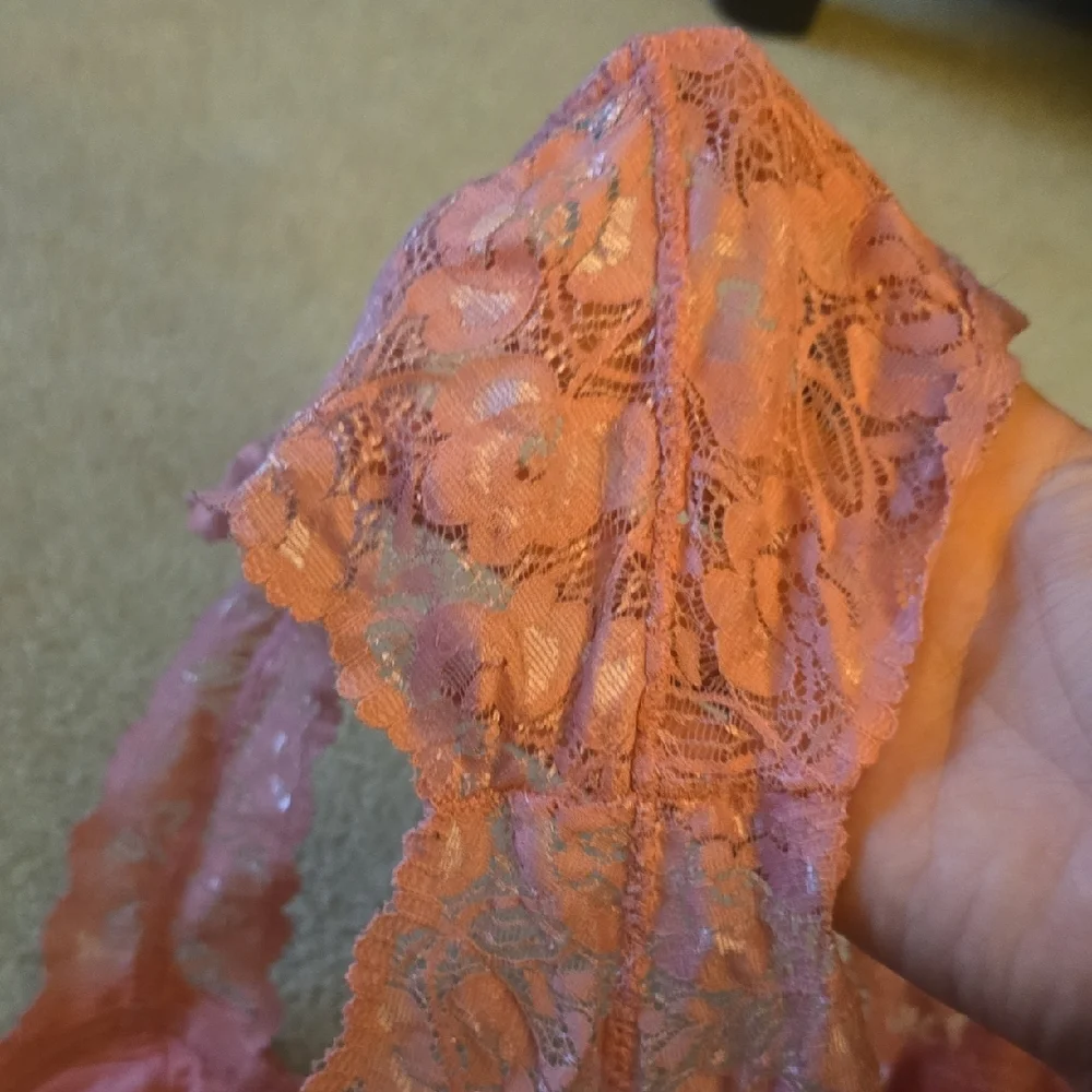 Zenana Outfitters Lace Bandeau in Coral